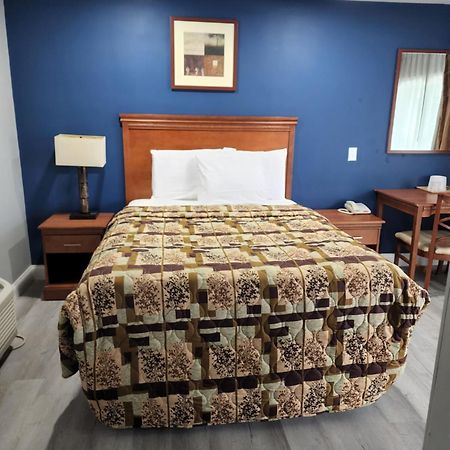 Budget Inn Хорсхедс Екстериор снимка